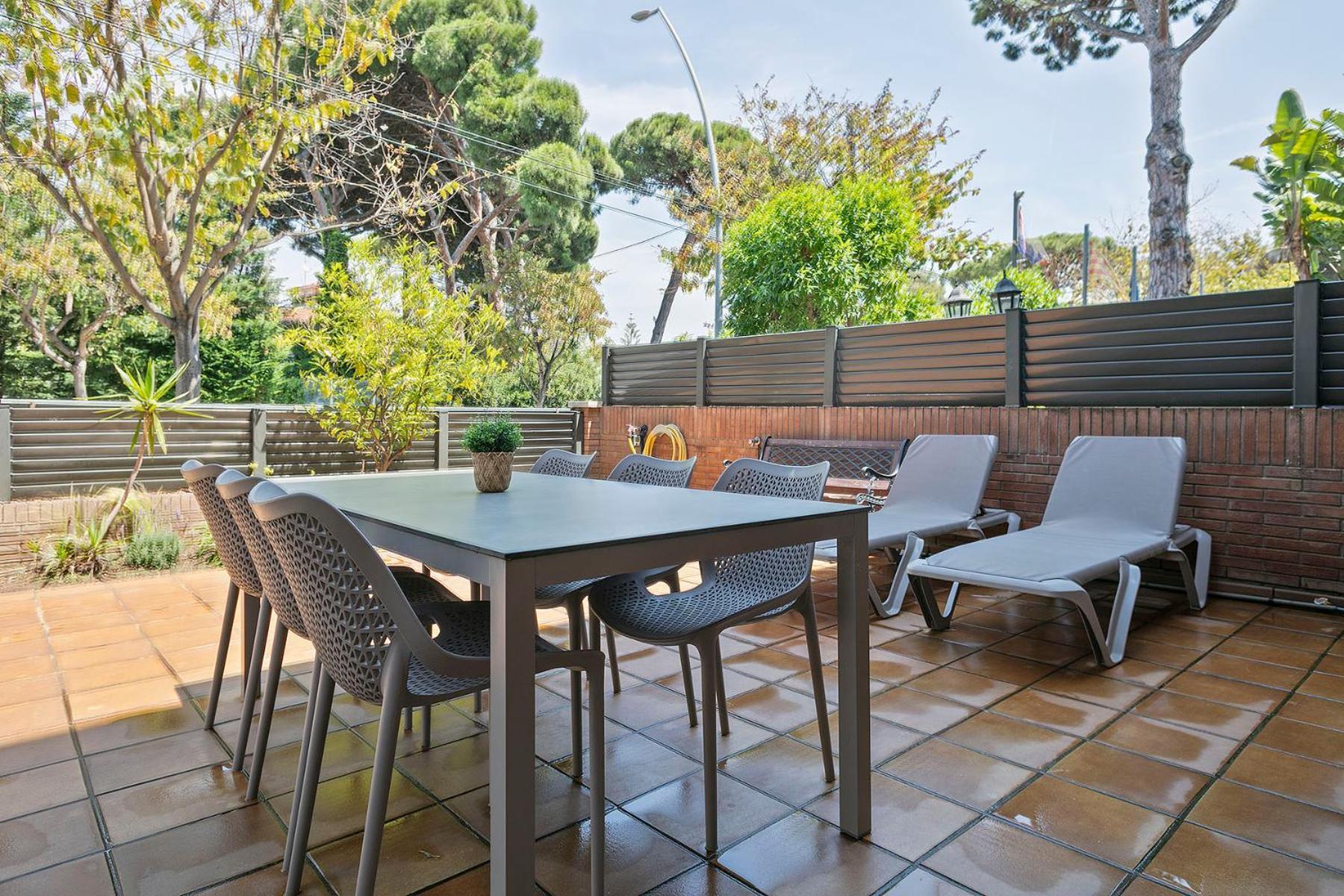 קסטלדפלס Apartamentos Velor מראה חיצוני תמונה